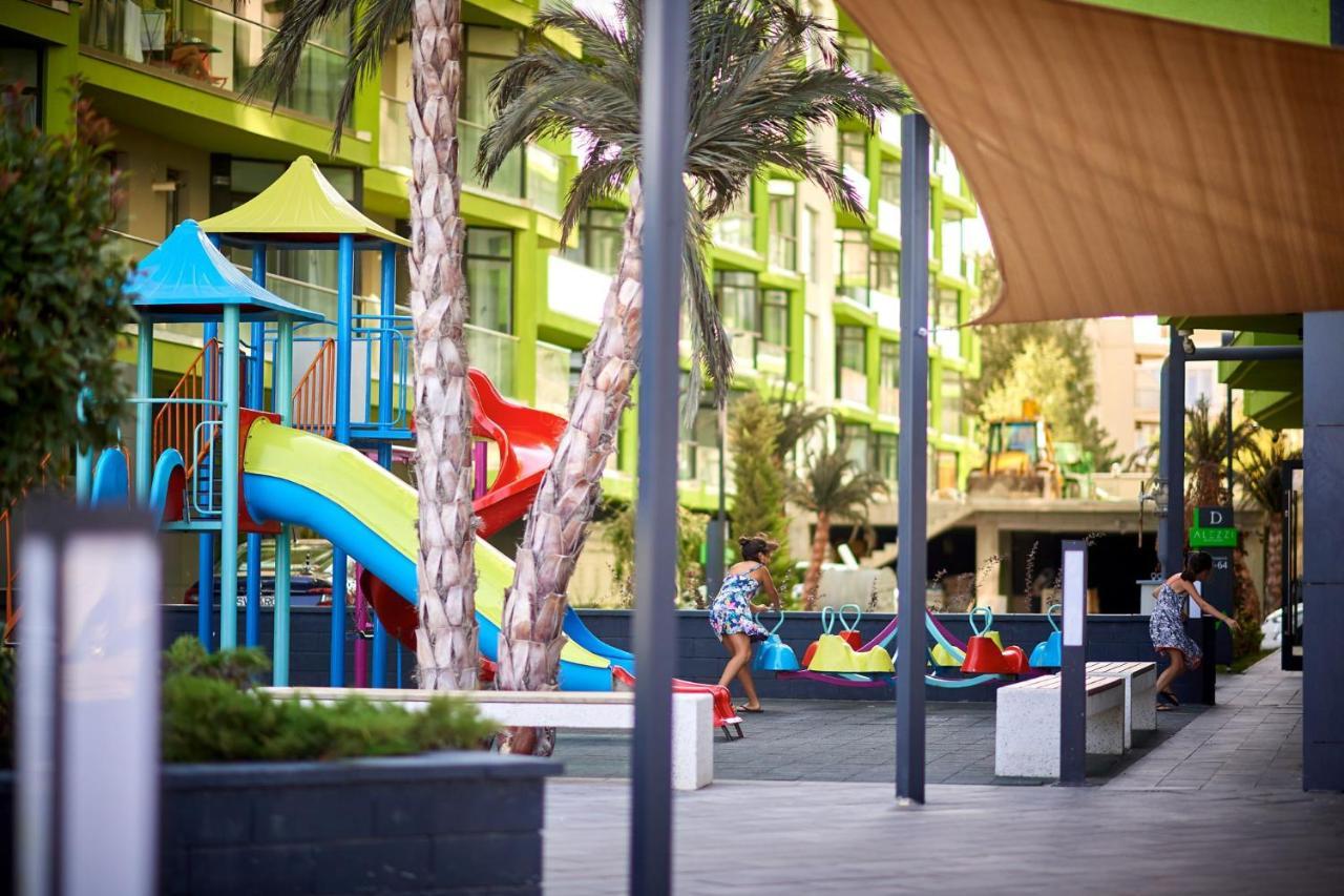 Sunrise Aparthotel Pool & Spa Mamaia Nord Navodari Exterior photo