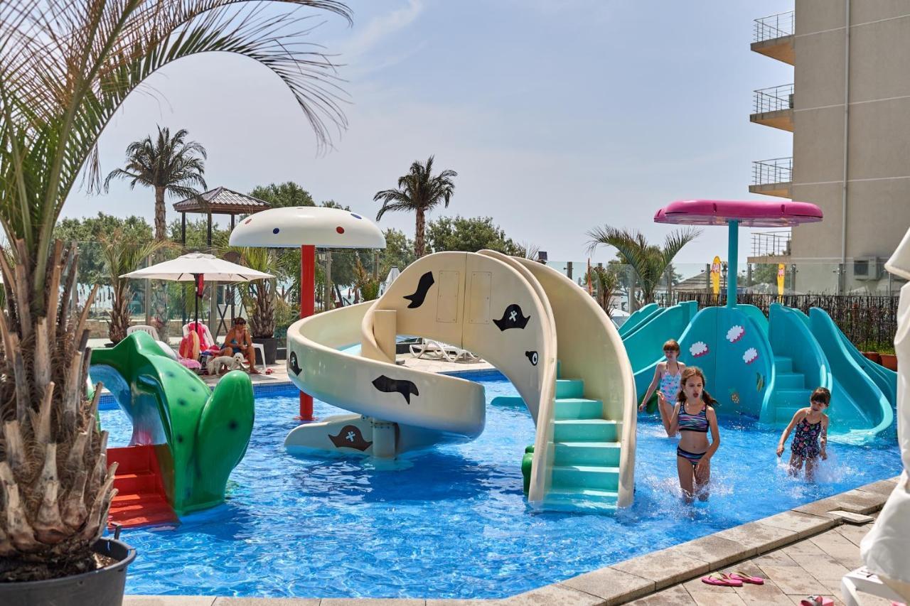 Sunrise Aparthotel Pool & Spa Mamaia Nord Navodari Exterior photo